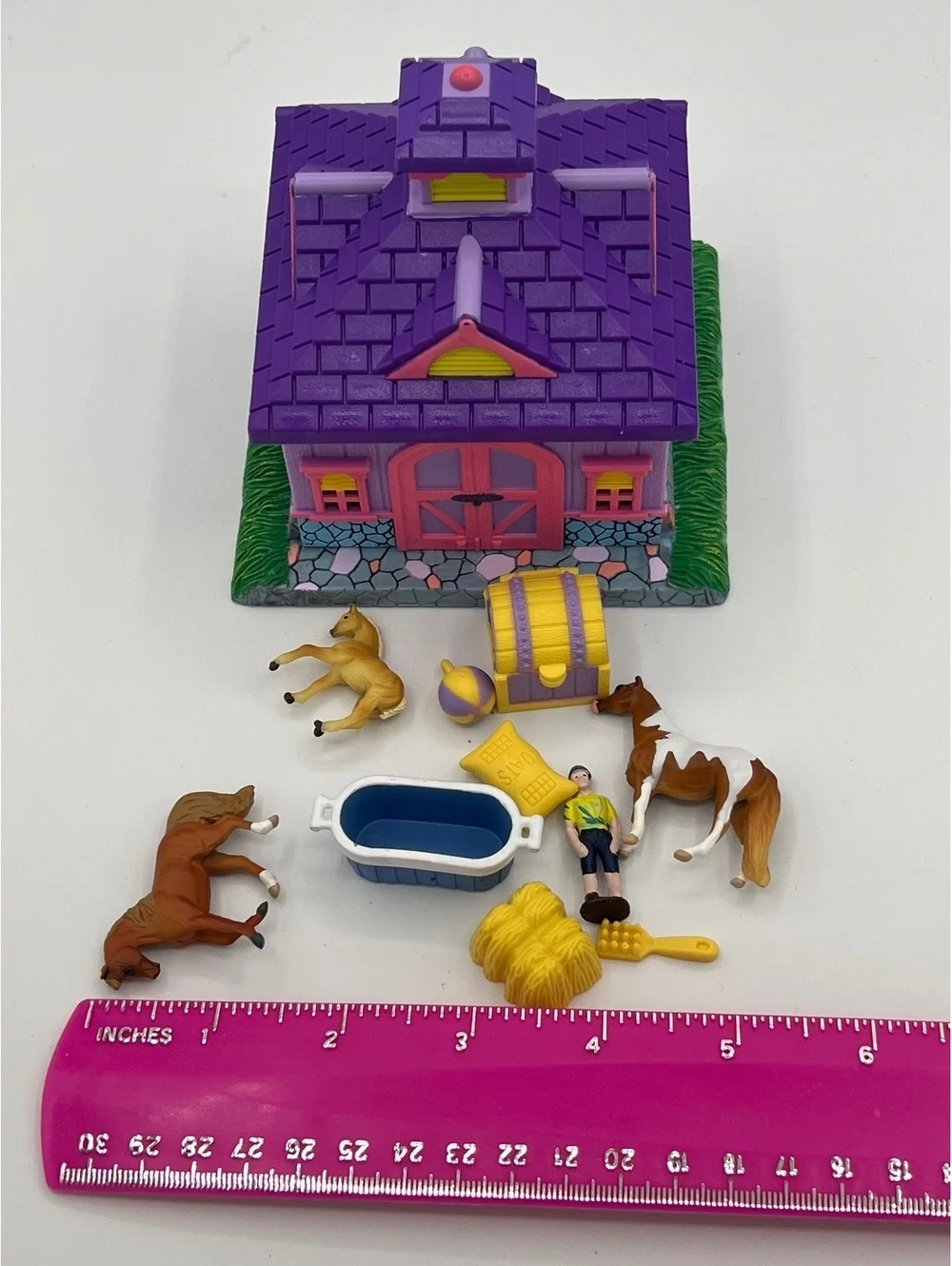 Retired Breyer Mini Whinnies Tropical Paradise Fold Out Barn #300103